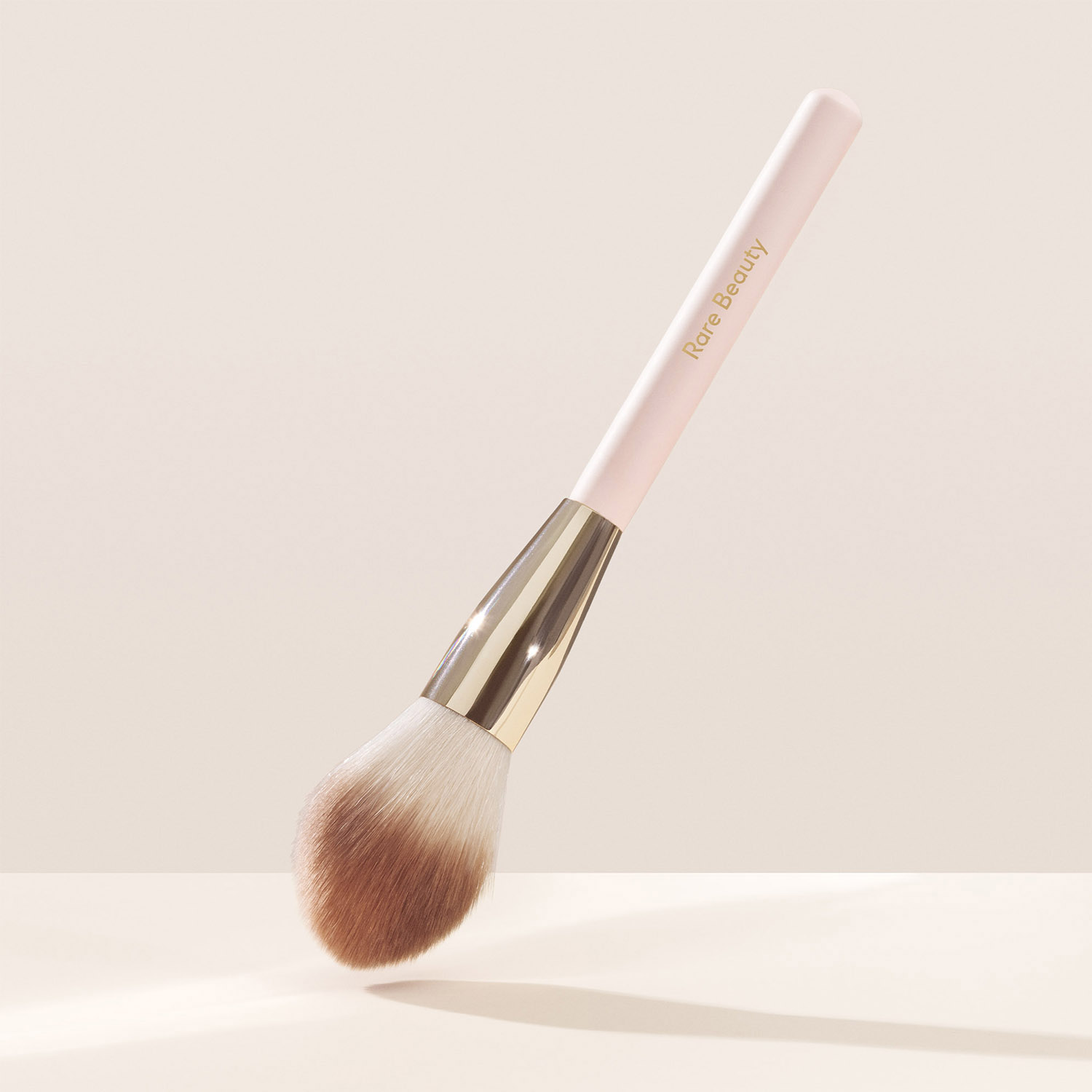 ALWAYS AN OPTIMIST POWDER BRUSH (BROCHA DE MAQUILLAJE)